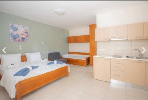 Gallery image of Geni Garden Apartments in Yénion