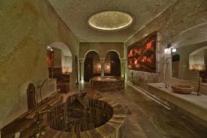 Salon oz. bar v nastanitvi Oread Cave Suites