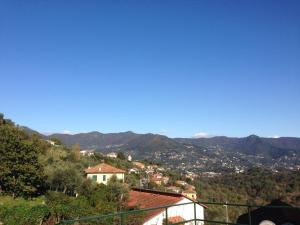 En generel udsigt til bjerge eller udsigt til bjerge taget fra lejligheden + 96 billeder