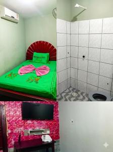 a room with a green bed and a toilet at Quarto de Pousada in Imperatriz