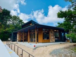 a small house with a blue roof at scene - Vacation STAY 52647v in Daisen