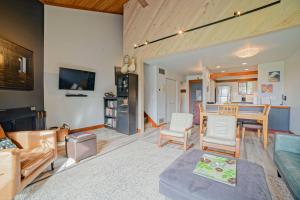 a living room with a couch and a table at Lodge Condo 004 in Black Butte Ranch