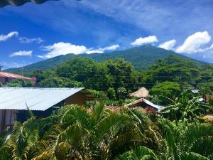 Galeriebild der Unterkunft Lazy Crab Hostel in Balgue