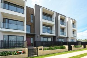 an image of an apartment building at 4BR Spacious Townhouse in Box Hill in Annangrove