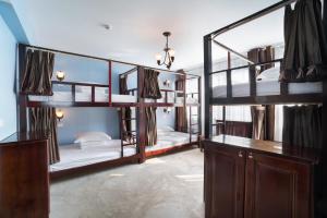 Postel nebo postele na pokoji v ubytování Memory Inn Guilin Central