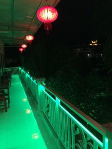 明安花園酒店陽台或露臺