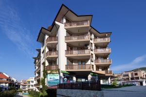 Foto da galeria de Mars Apartments in Complex Shipka em Sveti Vlas