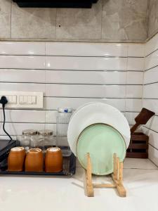 a bowl sitting on top of a kitchen counter at The Starfish Studio in Dehradun