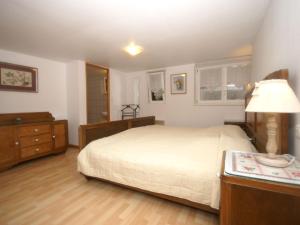 Katil atau katil-katil dalam bilik di Apartment in Riquewihr near Vineyards +29 gambar