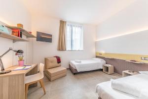 Postel nebo postele na pokoji v ubytování Camplus Palermo Normanni - Casa per ferie