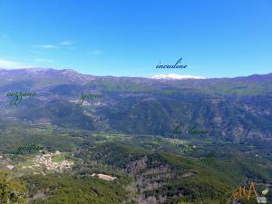 a view of a mountain range with the names of the mountains at Maison d'Hôtes Zella in Bains de Guitera