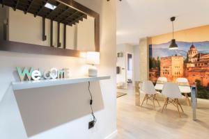 A kitchen or kitchenette at Granada Home Centro