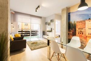 A seating area at Granada Home Centro