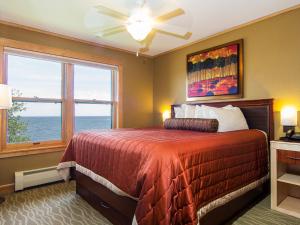Gallery image of East Bay Suites in Grand Marais