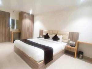 Gallery image of The Crims Hotel Patap Nagar Jaipur in Jaipur +11 photos