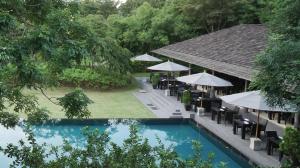 Bazén v ubytování MUTHI MAYA Forest Pool Villa Resort - SHA Plus Certified nebo v jeho okolí