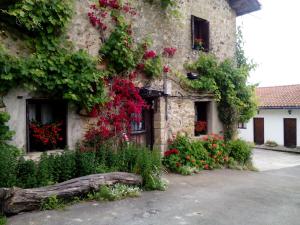 Zahrada ubytování Casa Rural Aristondo Agroturismo + 25 fotografií