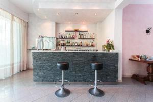 The lounge or bar area at Hotel Foglieri