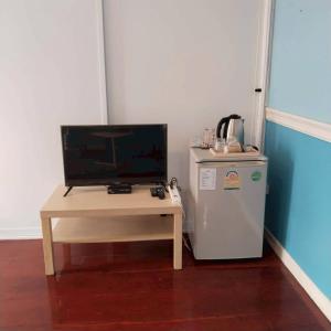 Aran Colonial House & Cafe Ngamwongwan tesisinde mutfak veya mini mutfak