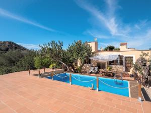 an image of a villa with a swimming pool at Flor de Besso in Llucmajor