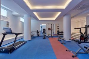 Gimnasio o instalaciones de fitness de Santorini Palace