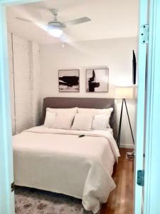 Gallery image of A Luxury City Condo in Richmond