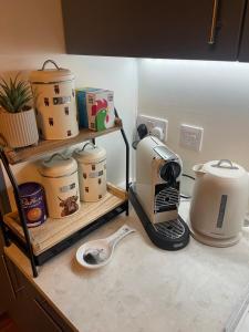 Gallery image of The Hideaway in Yate +48 photos