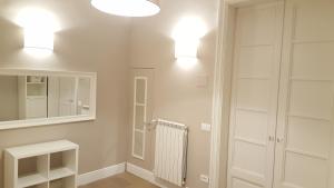 A bathroom at Scala Suite
