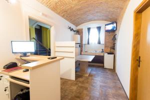 TV a/nebo společenská místnost v ubytování Guesthouse BED 4 YOU
