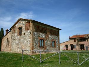 The building in which the holiday home is located