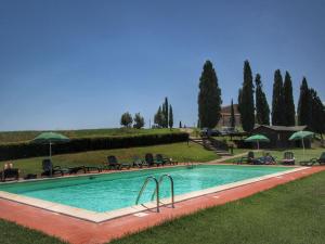 The swimming pool at or close to Farmhouse in Asciano with Pool and Countryside