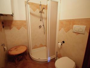 A bathroom at Farmhouse in Asciano with Pool and Countryside
