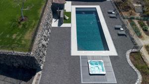an overhead view of a swimming pool in a house at Finca el Vinche in Guía de Isora