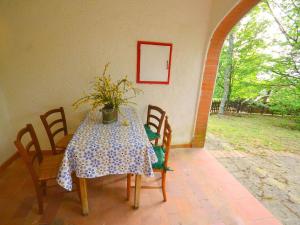A garden outside Holiday Home in Tuscany near Abetone Ski Lift