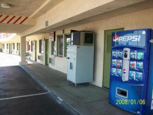 Φωτογραφία από το άλμπουμ του Rodeway Inn Commerce - Los Angeles σε Commerce +22 φωτογραφίες