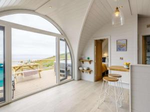 a room with a view of the ocean at 2 Bed in Tain oc-81340 in Nigg