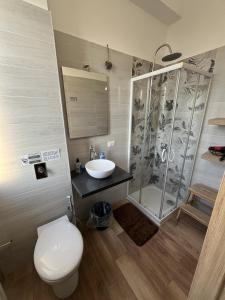 GioiaHomes tesisinde bir banyo +27 fotoğraf