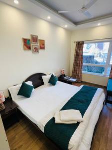 Gallery image of Basant Cottage, Mall Road, Mussoorie in Mussoorie +38 photos