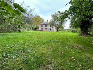 an old house in the middle of a field at 3 Bed in Lockerbie oc-89759 in Ecclefechan