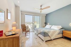 Gallery image of Sea View Terrace Penthouse Garage Walk to the Palais in Cannes