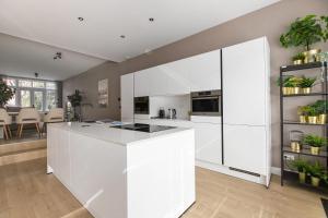 Gallery image of Spacious Blijdorp Home with3 Double Beds in Rotterdam