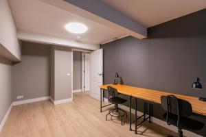 Gallery image of Spacious Blijdorp Home with3 Double Beds in Rotterdam