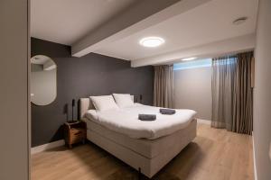 Gallery image of Spacious Blijdorp Home with3 Double Beds in Rotterdam +39 photos