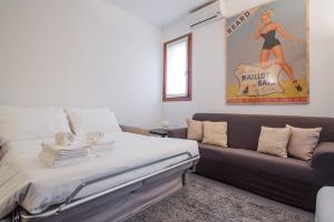 Area soggiorno di Filodrammatici Loft by Welc(H)ome