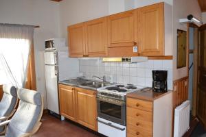 Cucina o angolo cottura di First Camp Enåbadet - Rättvik