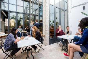 Goście zatrzymujący się w obiekcie Black Swan Hostel Sevilla
