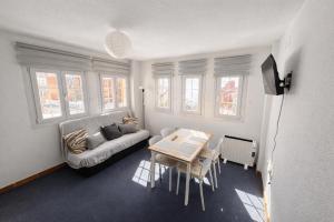 Gallery image of Apartamentos Arttyfal con parking y WiFi by SURYNIEVE in Sierra Nevada