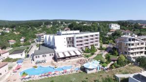 an aerial view of a resort with a swimming pool at Hotel Fiesta in Golden Sands
