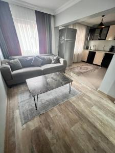 Predel za sedenje v nastanitvi Mirena Suit