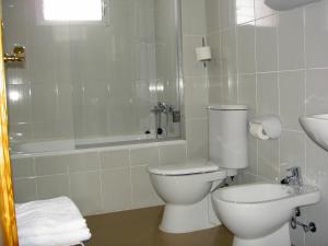 Koupelna v ubytování Hotel Álvarez